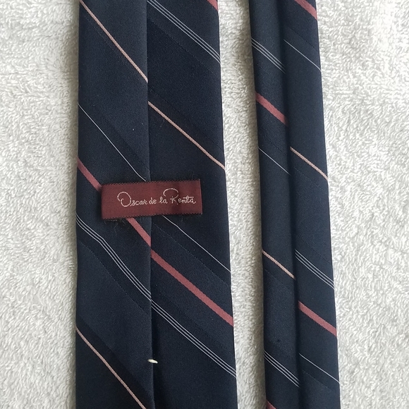 Oscar de la Renta - Picture 8 of 13